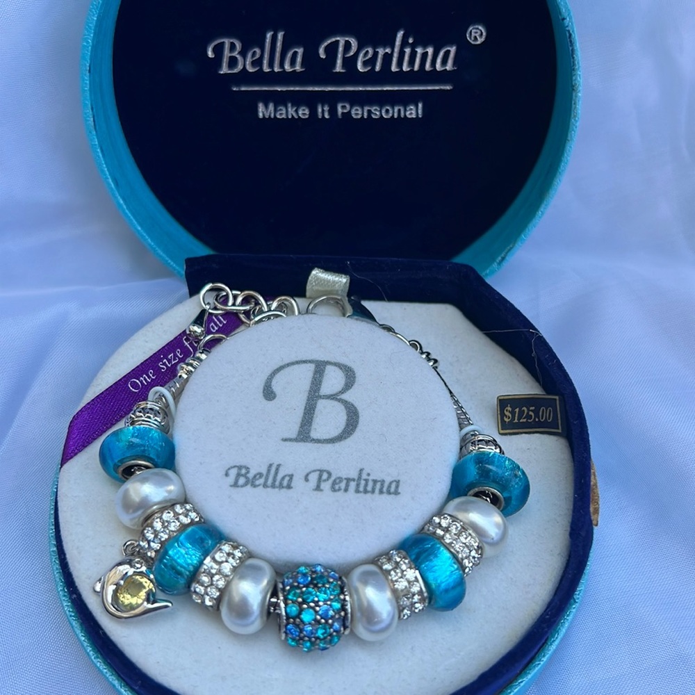Bella Perlina blue charm bracelet